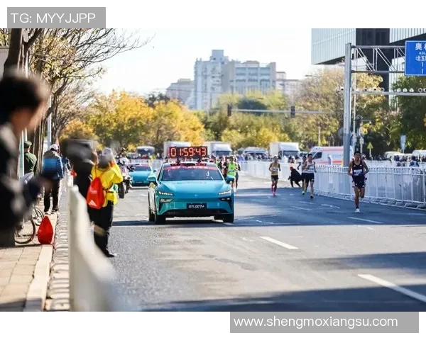南京城市马拉松评析：极限运动队战术运用与表现探讨
